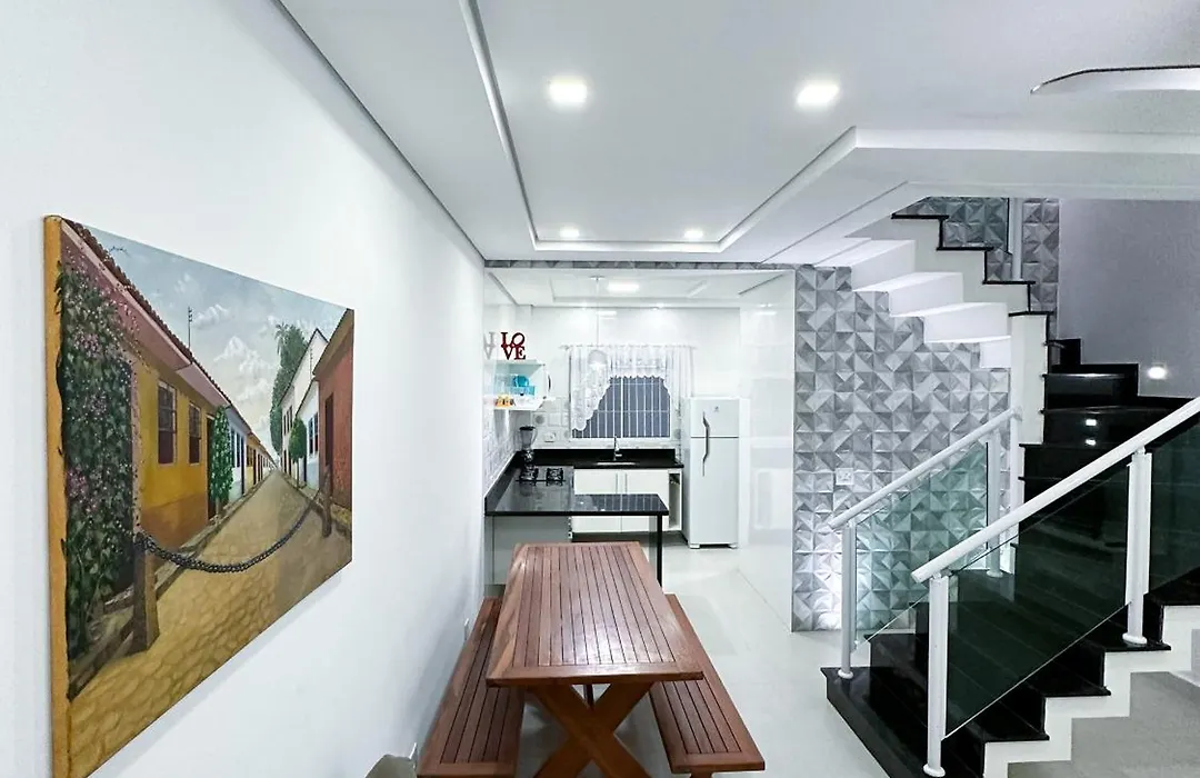 Casa Moderna Em Ubatuba Com Churrasqueira E Wi Fi-1
