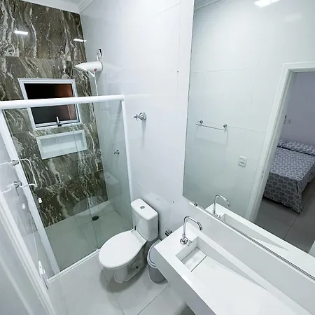 Casa Moderna Em Ubatuba Com Churrasqueira E Wi Fi-3